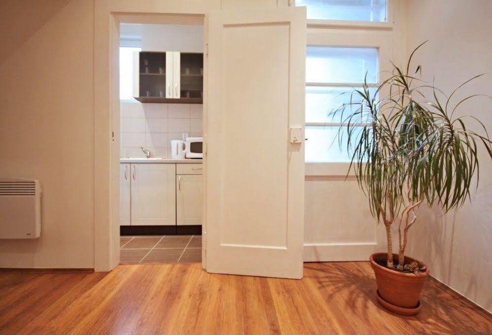 Jezerka Apartments Prag Dış mekan fotoğraf
