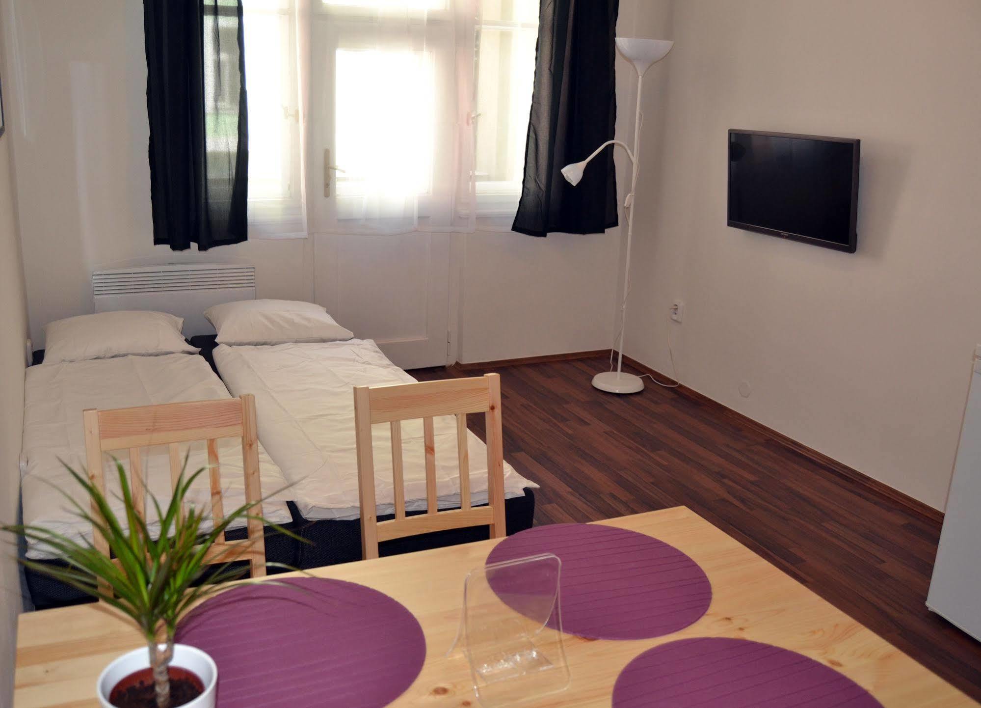 Jezerka Apartments Prag Dış mekan fotoğraf
